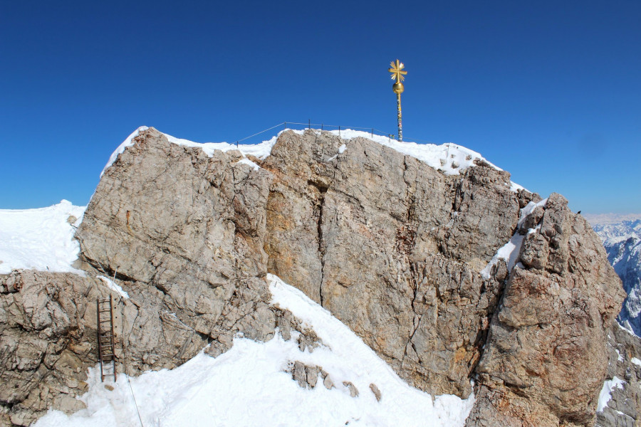 Vrchol Zugspitze. 2.962 m n.m.