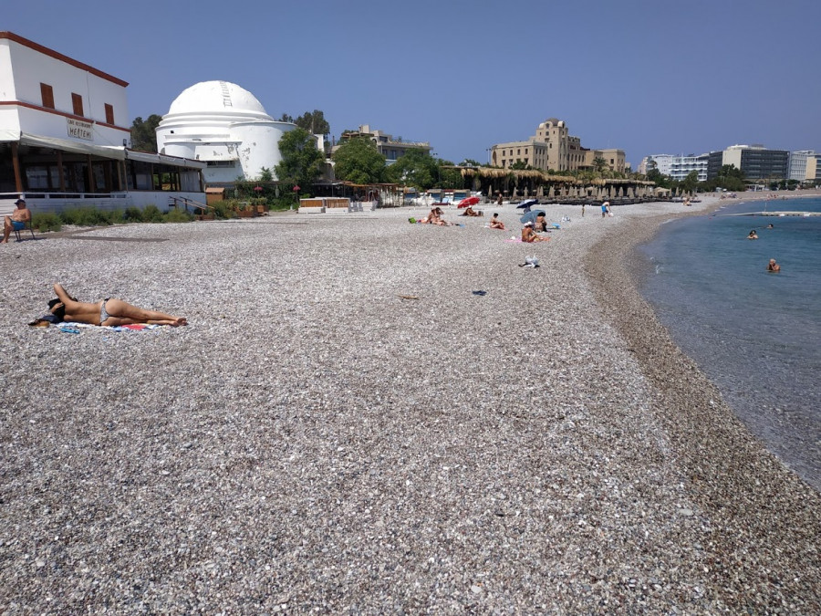 Pláž v největším městě ostrova Rhodos