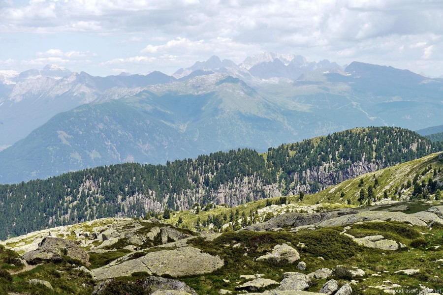 Vhled na Dolomity pes okraje etzce Lagorai