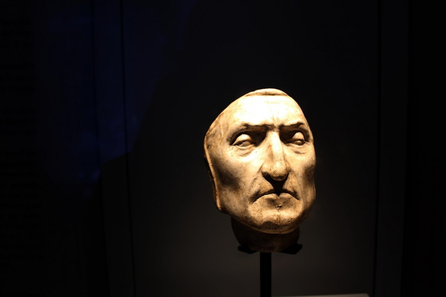 Posmrtná maska Dante Allighieriho v Palazzo Vecchio